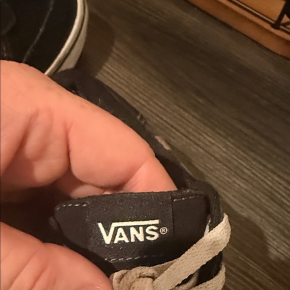 Vans kids Black and White Lace-Up Sneakers - Picture 5 of 8